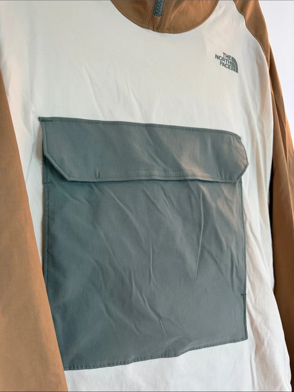 The North Face Kids Hooded Colorblock Pullover in Brown, Cream & Gray